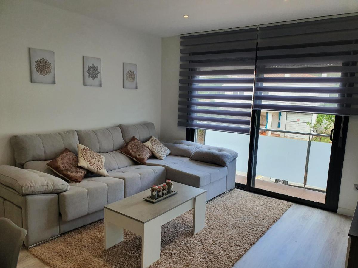 Moderno Duplex Comfort Roses Luaran gambar