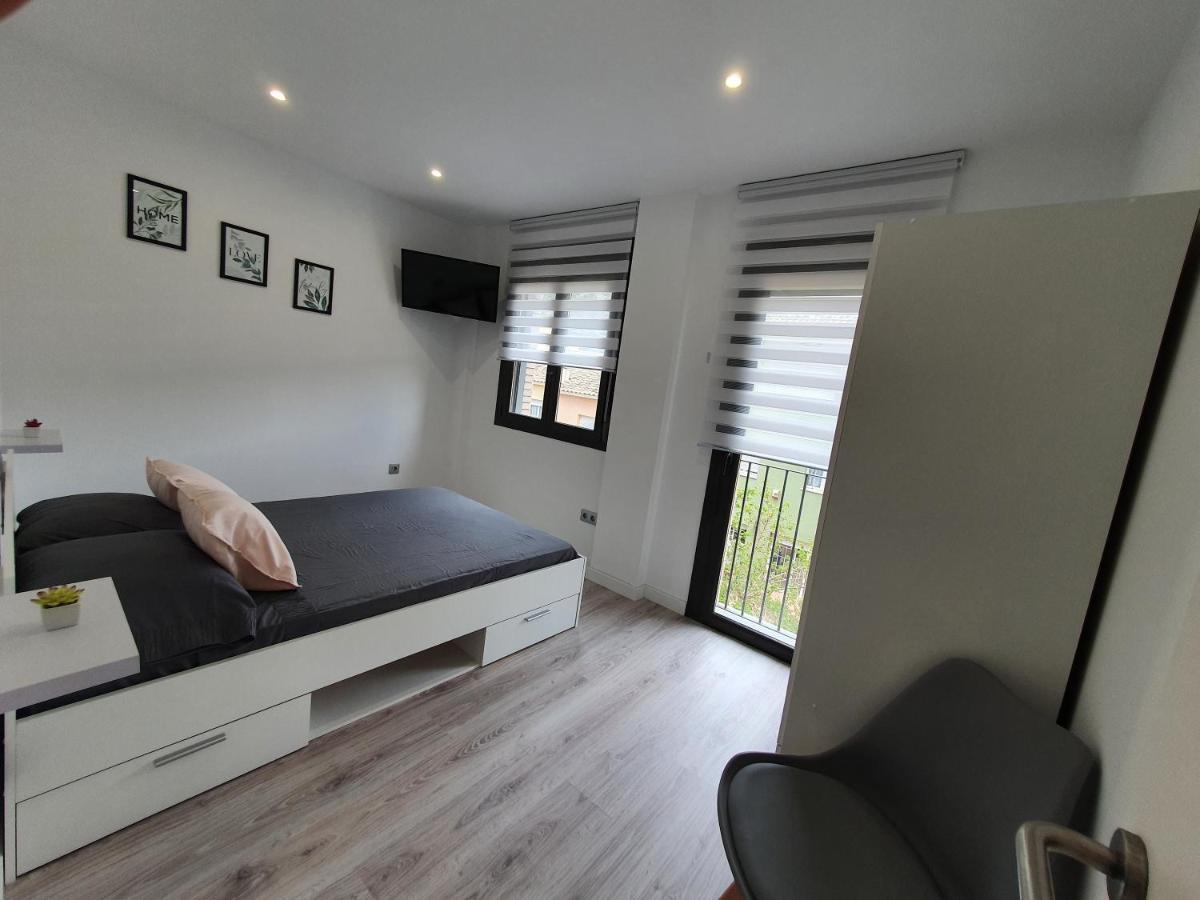 Moderno Duplex Comfort Roses Luaran gambar