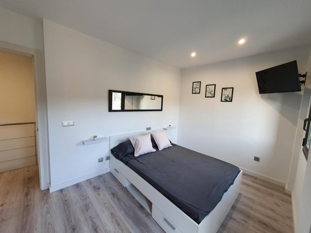 Moderno Duplex Comfort Roses Luaran gambar